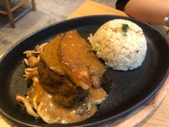 铁板鹅肝菲力牛排配蒜蓉炒饭-FOMO Modern Spanish Bistro