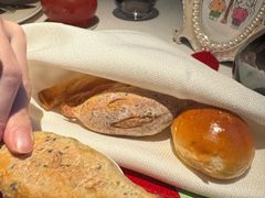 -弦月窗LUNETTE BY AMANDA(复兴路店)