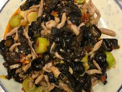 鱼香肉丝-付掌柜在成都·热炒砂锅集(金禾店)