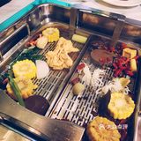 开始进店时我以为这家店叫湘左湘右，吃湖南辣火锅的