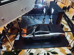 -TESLA 特斯拉(上海太古汇体验店)