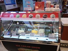 面包甜点陈列柜-红宝石·鲜奶小方(莘庄龙之梦店)