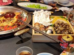 -廖掌柜·重庆鲜货火锅(上海首店)