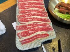 -臻牛烤肉