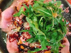 烤牛肉沙拉-羽深肉铺 Steak & Wine
