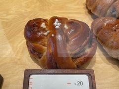 肉桂卷-LANLIZI BAKERY(COSMO店)