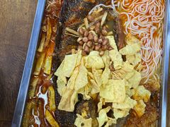 -在巷子里的烤肉店·螺蛳粉烤鱼·牛蛙(和美城店)