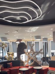 -TOP HAIR SALON