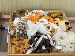 -花菇朵 ll 野生菌火锅·精品云南菜(后沙峪店)