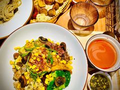 -POKEE VIA&Brunch·维娅(重庆来福士店)