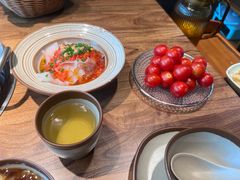 -野山舂·贵州现舂酸汤火锅(鸿通城店)