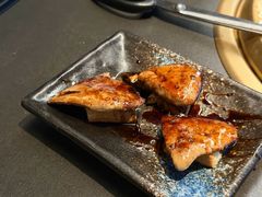 -铭牛烧肉·和牛海鲜自助(高新月牙湖店)