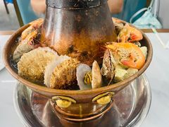 -一口猪海鲜浑锅·东北家常菜