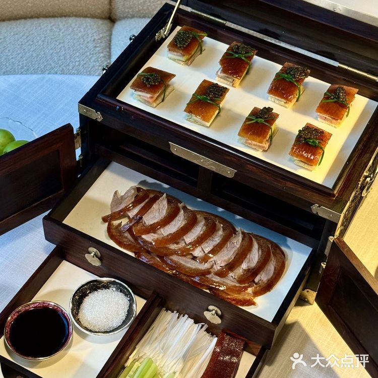 京城烤鸭这么卷了吗?!美食攻略必打卡