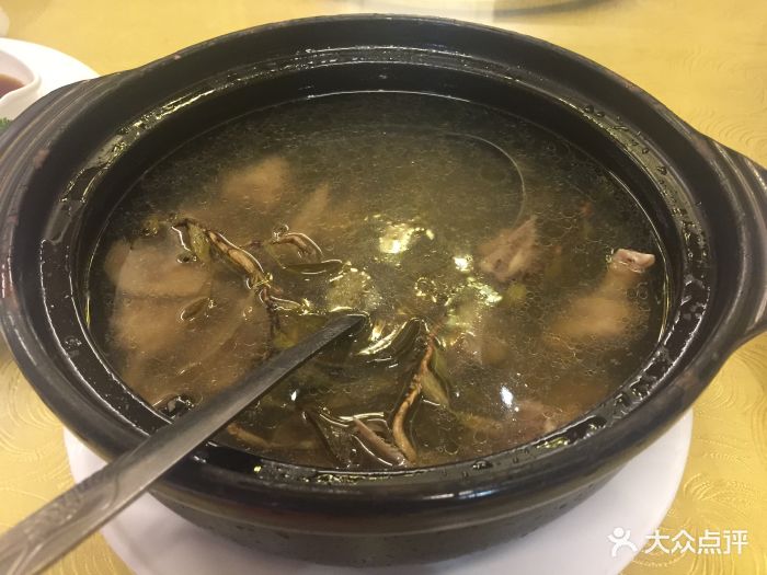 石橄榄炖水鸭图片