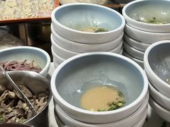 -老新隆牛肉锅贴(新街口店)