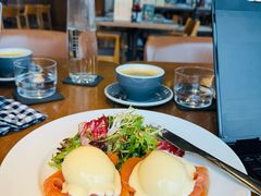 -ROAST coffee & eatery