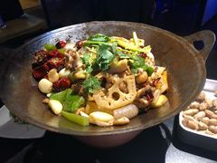 -西街夜油条·麻团包乌饭