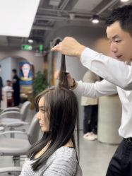 -变画·发型STUDIO