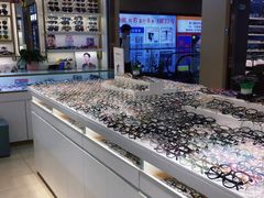 -新视达眼镜店·蔡司·依视路(名镜苑店)