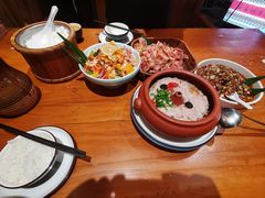 -老滇山寨•云南特色菜•地方菜•民族风情歌舞表演(金碧店)