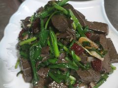 -栋哥小厨·临沂炒鸡