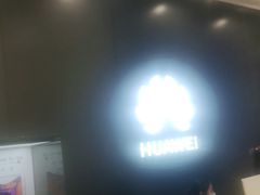-华为授权体验店(中山公园来福士)
