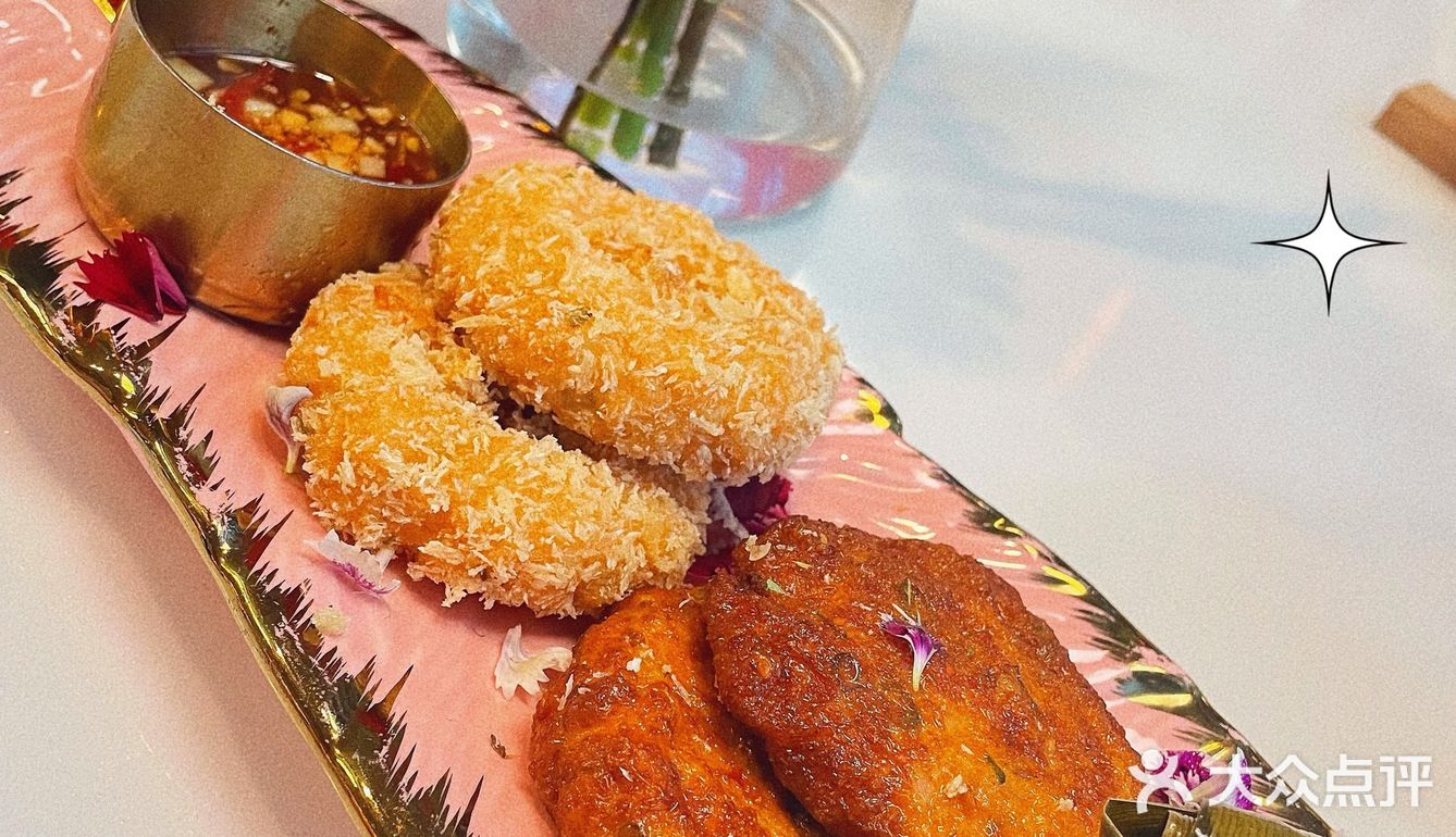 多彩夏日 摩登泰餐厅