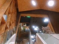 -新华里咖啡书吧(新华书店小寨店)