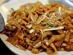 干炒牛河-天宝食坊·啫啫煲大排档(西华路店)