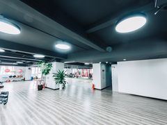 -越·健身工作室(华尔兹广场写字楼B栋店)
