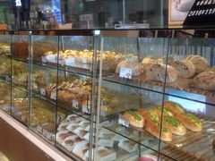 面包甜点陈列柜-巴黎贝甜(周浦海印店)