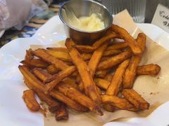 -LESCEDARS Brasserie Bistro香柏树