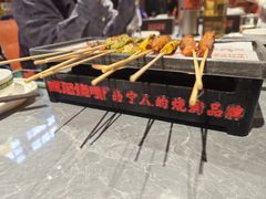 -威记烧嘢·南宁烧烤·超级生牛(绿地店)