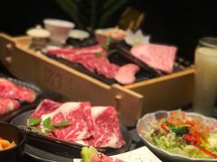 -铭牛烧肉·和牛海鲜自助(高新月牙湖店)