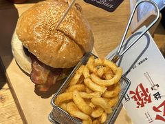 经典大汉堡-The Diner X餐厅(青岛万象城店)
