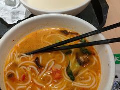 -蒙自源米线大王(东站店)