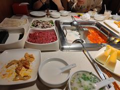 -海底捞火锅鲜切牛肉主题店(长寿路店)
