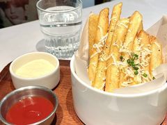 -阿妮叶李(光谷世界城店)