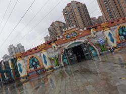 -维佳童话镇演出现场(徐东店)