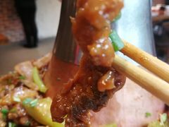 好大的鸡块-炉小二铜锅牛蛙•川湘菜(三里屯店)