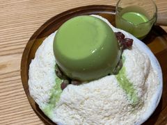 抹茶红豆鲜奶雪花冰-猫里有甜