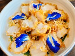 -Chom Cafe and Restaurant