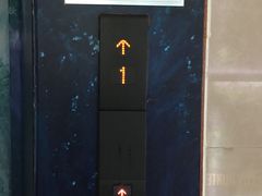 2号直达电梯-港澳中心