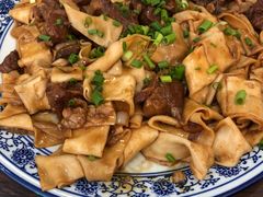 -壹阁胡羊焖饼(特色小吃街店)