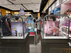 -泡泡玛特POPMART(杭州乐堤港店)