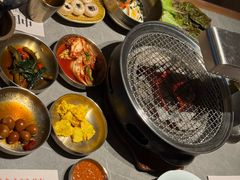 -草家酱蟹炭火烤肉店(珲春南路一店)