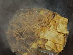 -屯老二农家铁锅炖·行业领军者(梅江店)