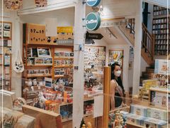 -猫的天空之城概念书店(杭州南宋御街店)