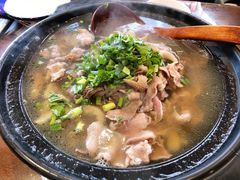 跷脚牛肉-谢老五跷脚牛肉·非遗传承店